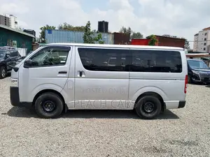 Toyota HiAce 2019 Silver