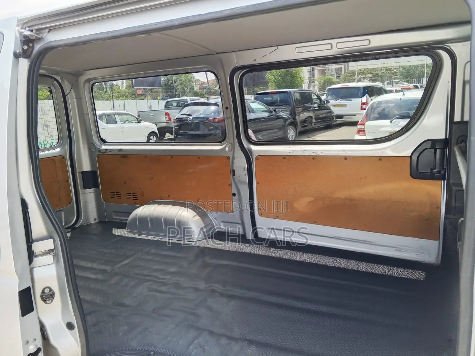 Toyota HiAce 2019 Silver