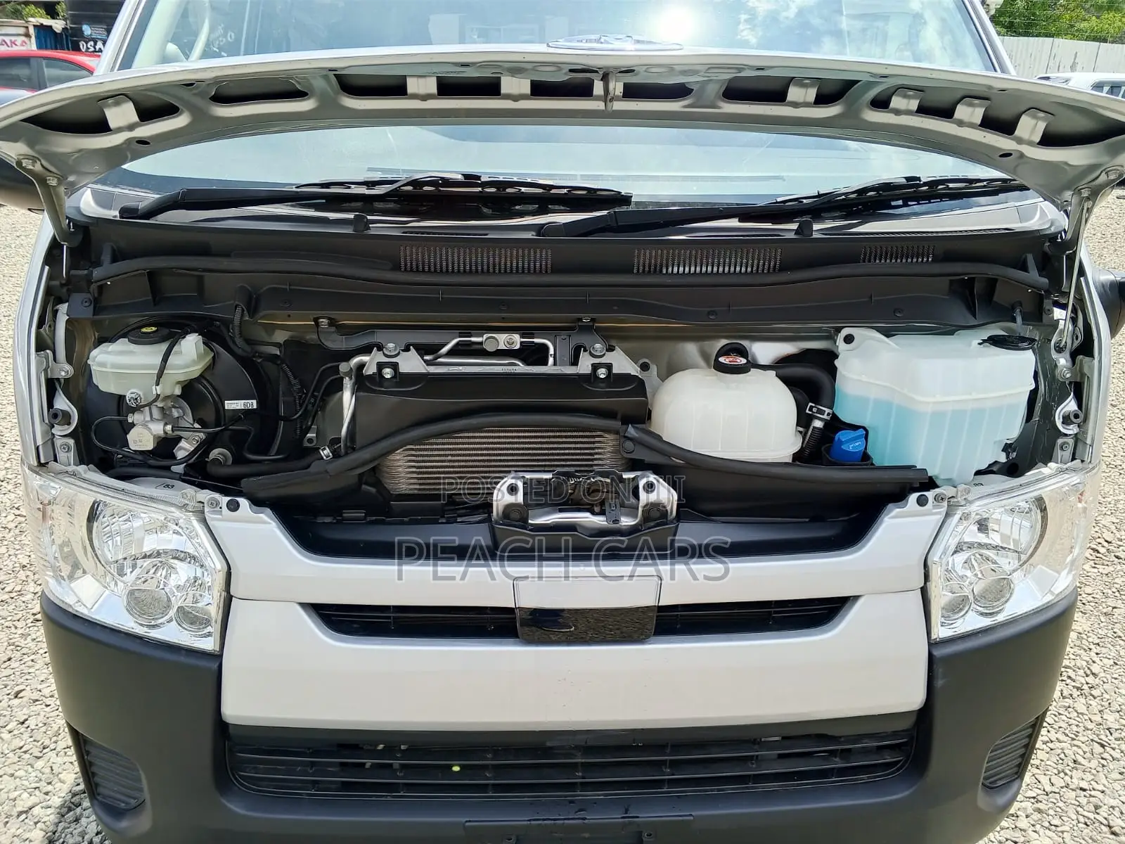 Toyota HiAce 2019 Silver