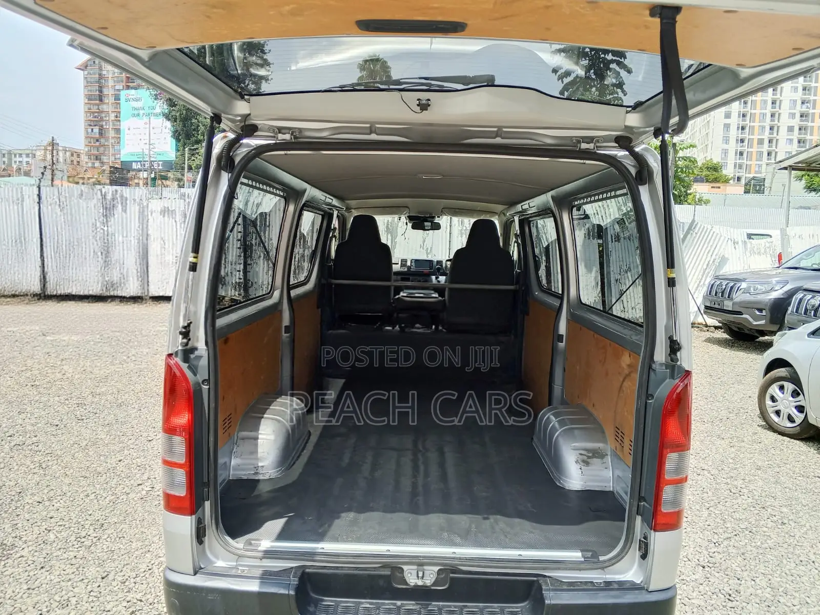 Toyota HiAce 2019 Silver