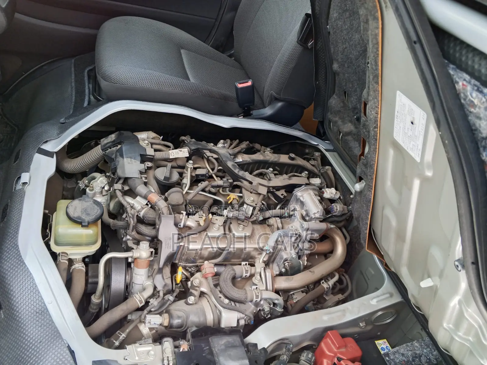 Toyota HiAce 2019 Silver