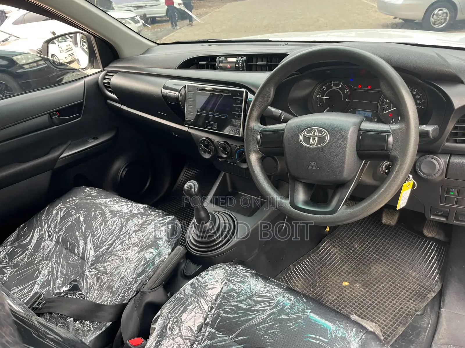 Toyota Hilux 2019 White