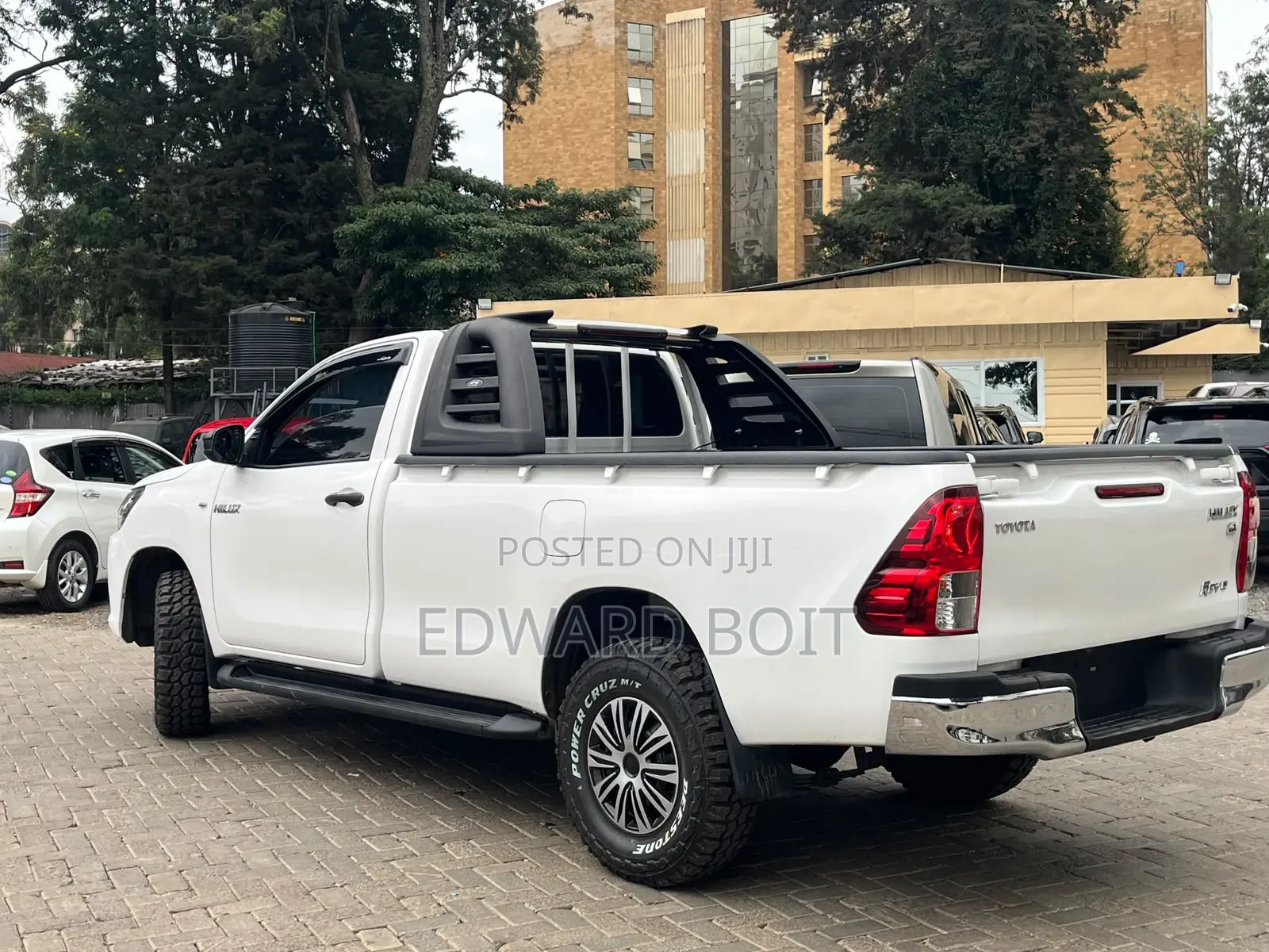 Toyota Hilux 2019 White