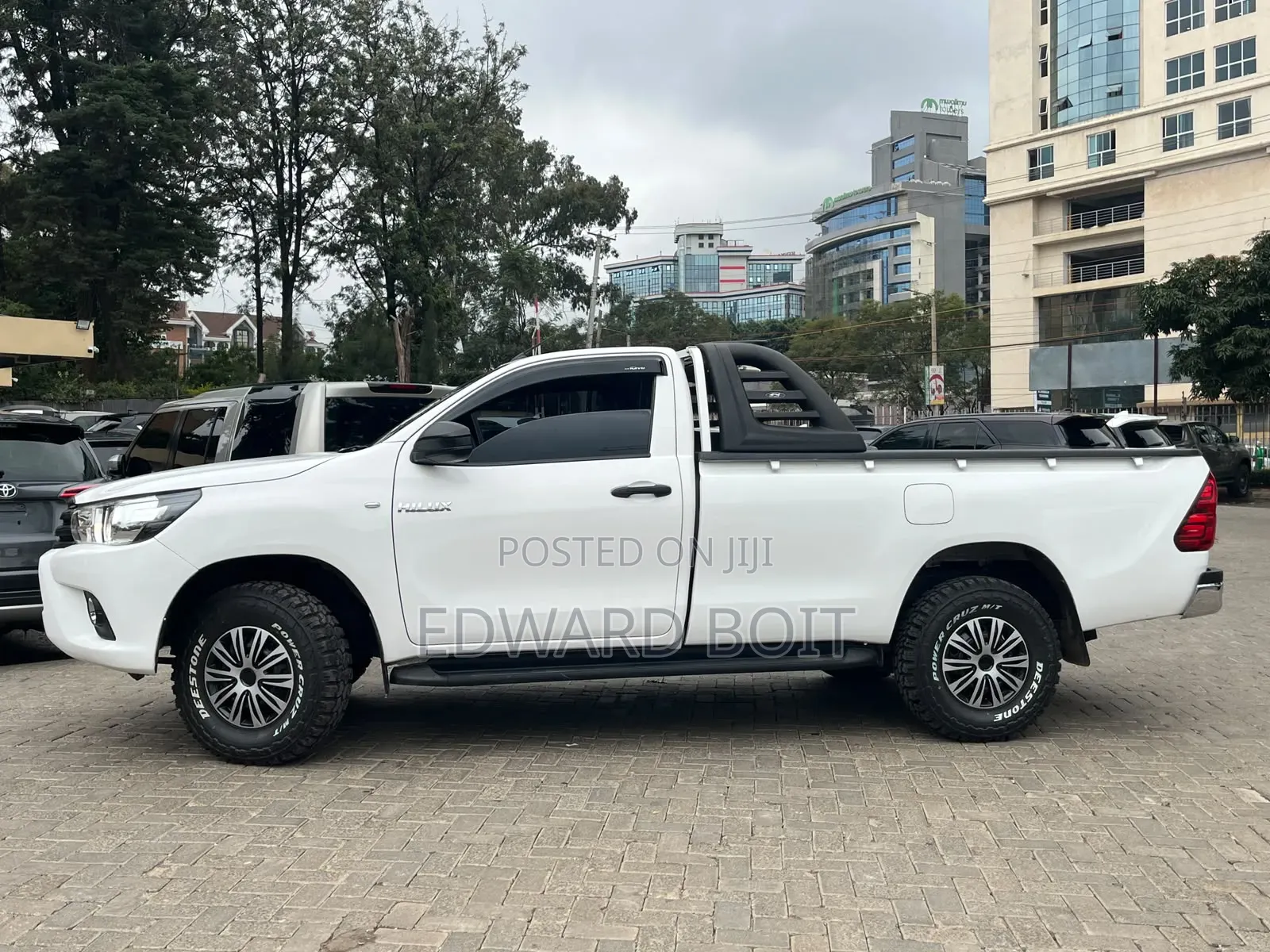 Toyota Hilux 2019 White