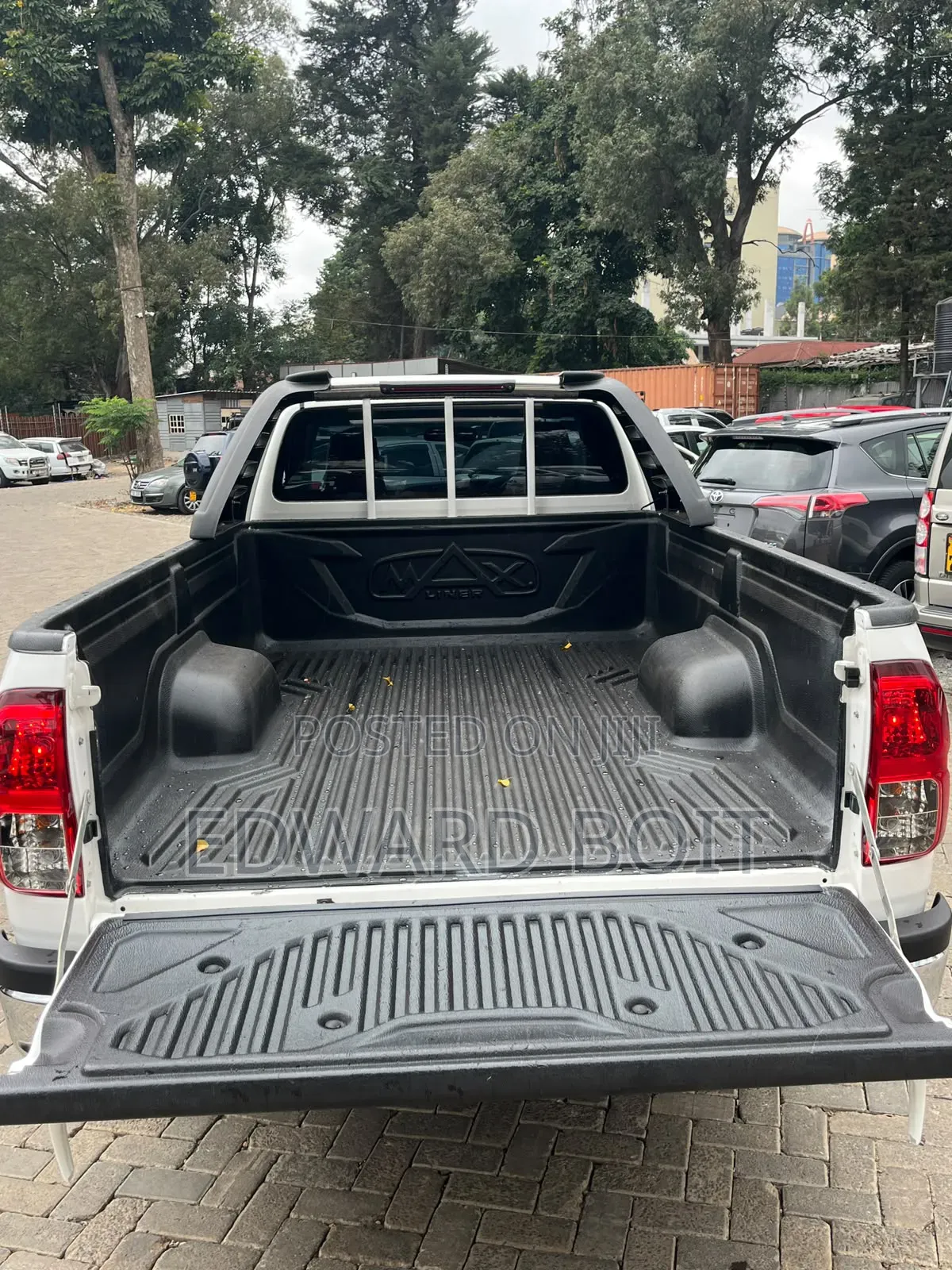 Toyota Hilux 2019 White