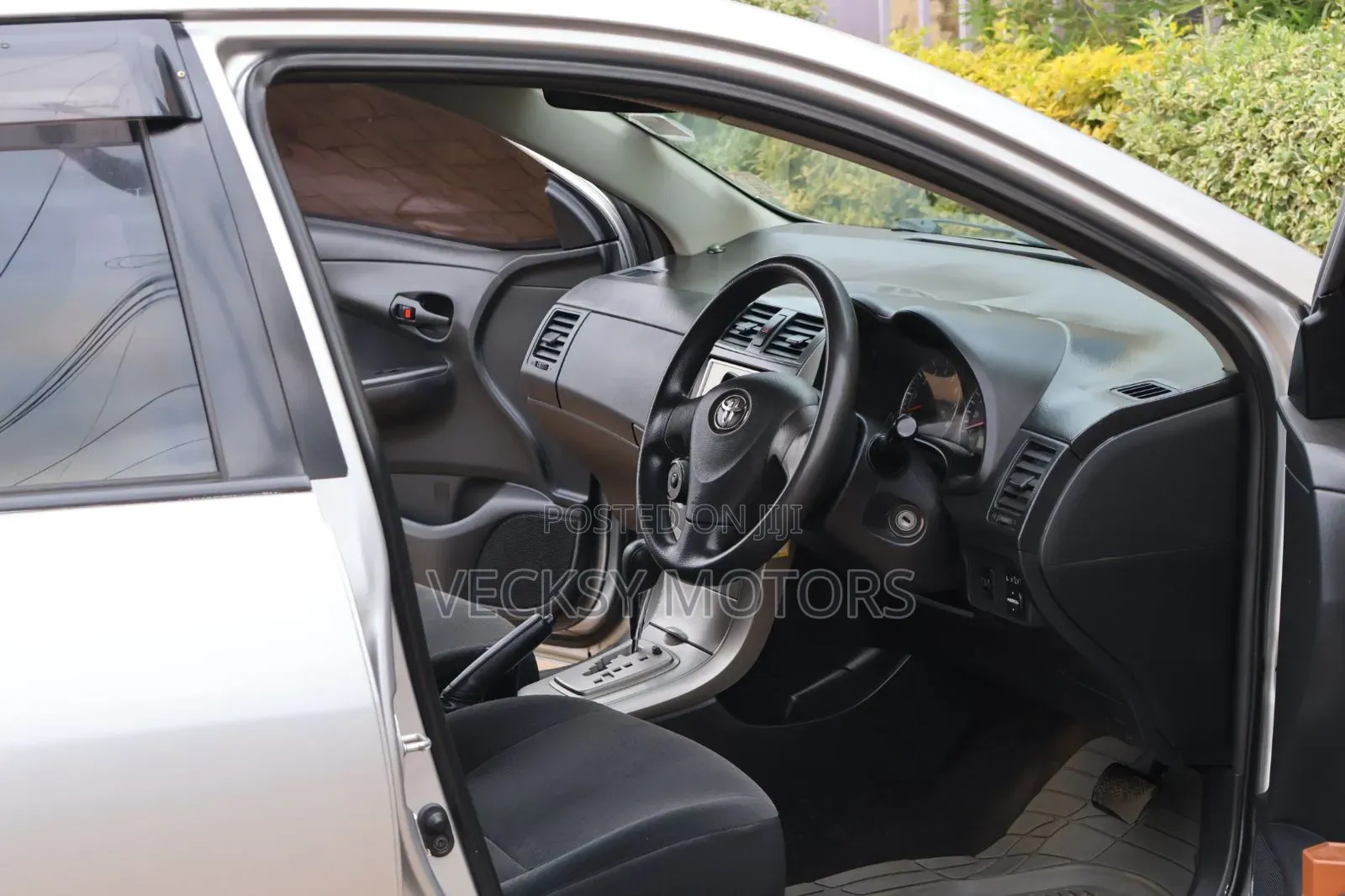 Toyota Corolla Fielder 2012 Silver