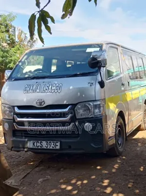 Toyota HiAce 2011 Silver