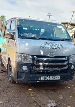 Toyota HiAce 2011 Silver