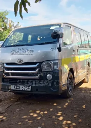 Toyota HiAce 2011 Silver