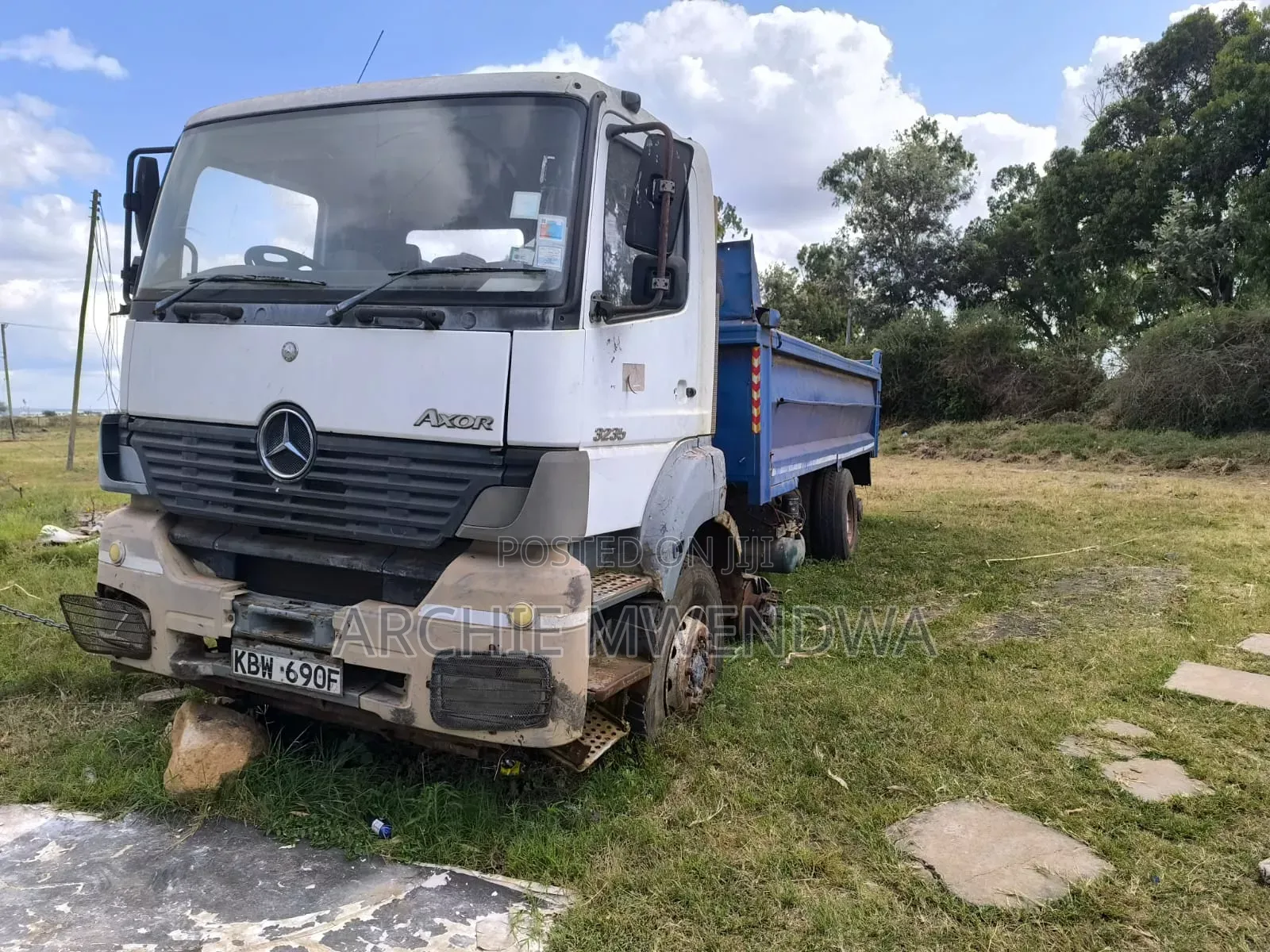 Benz 3235 Double Steering Tipper.