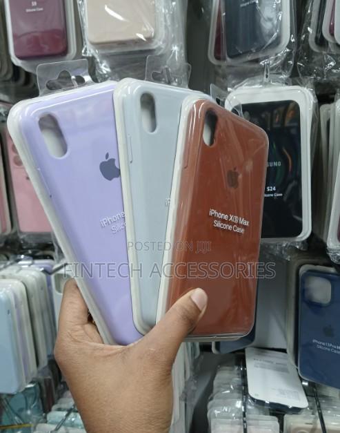 Apple iPhone Xs Max Premium Silicone Protective Case Cover - Brown - thumbnail 2