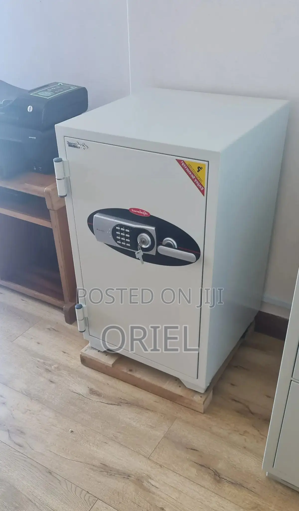 Office Safe : Diplomat Fireproof Safe (122kg)