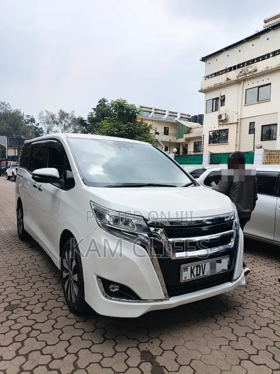 Toyota Esquire 2018 White