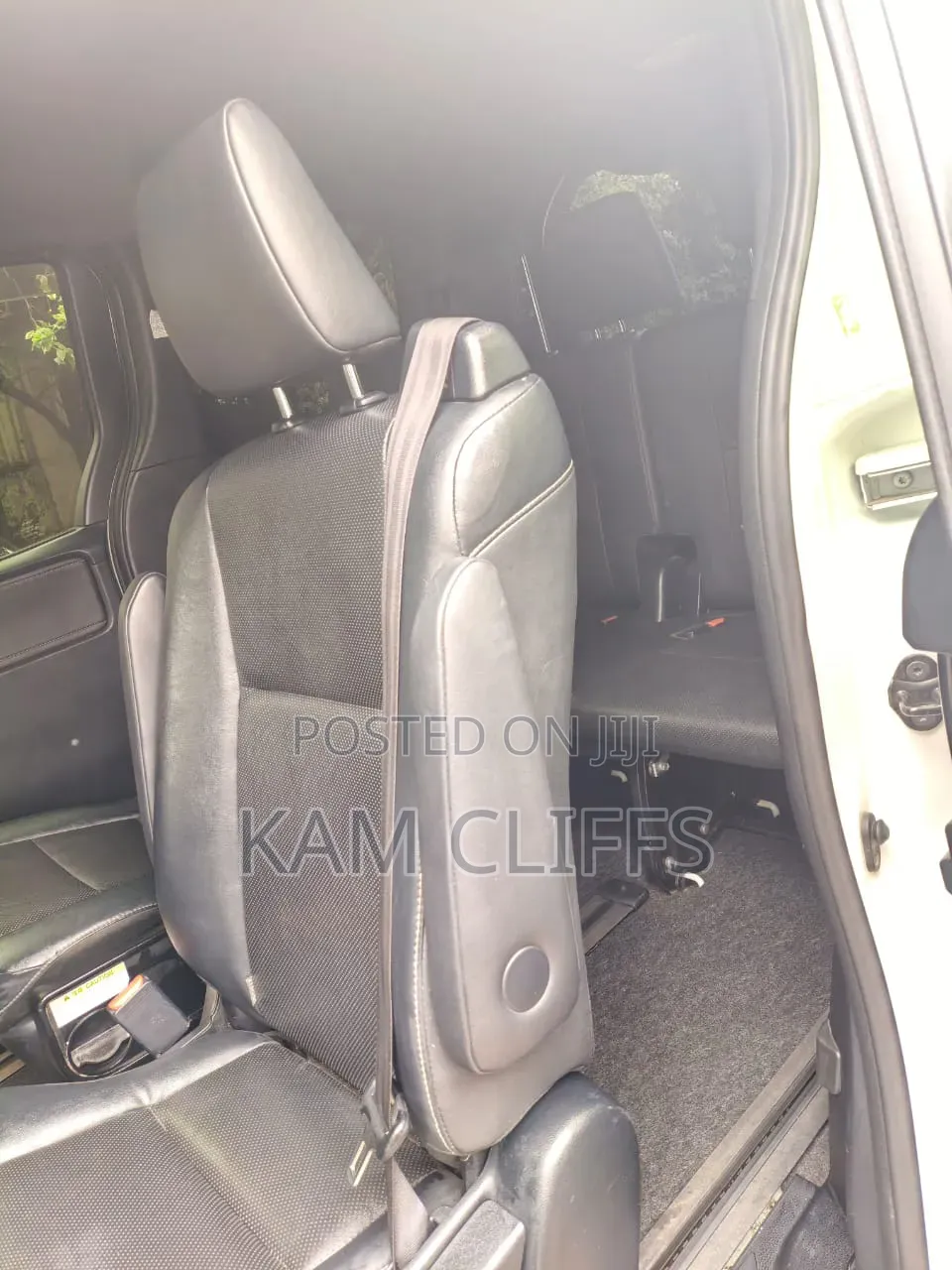 Toyota Esquire 2018 White