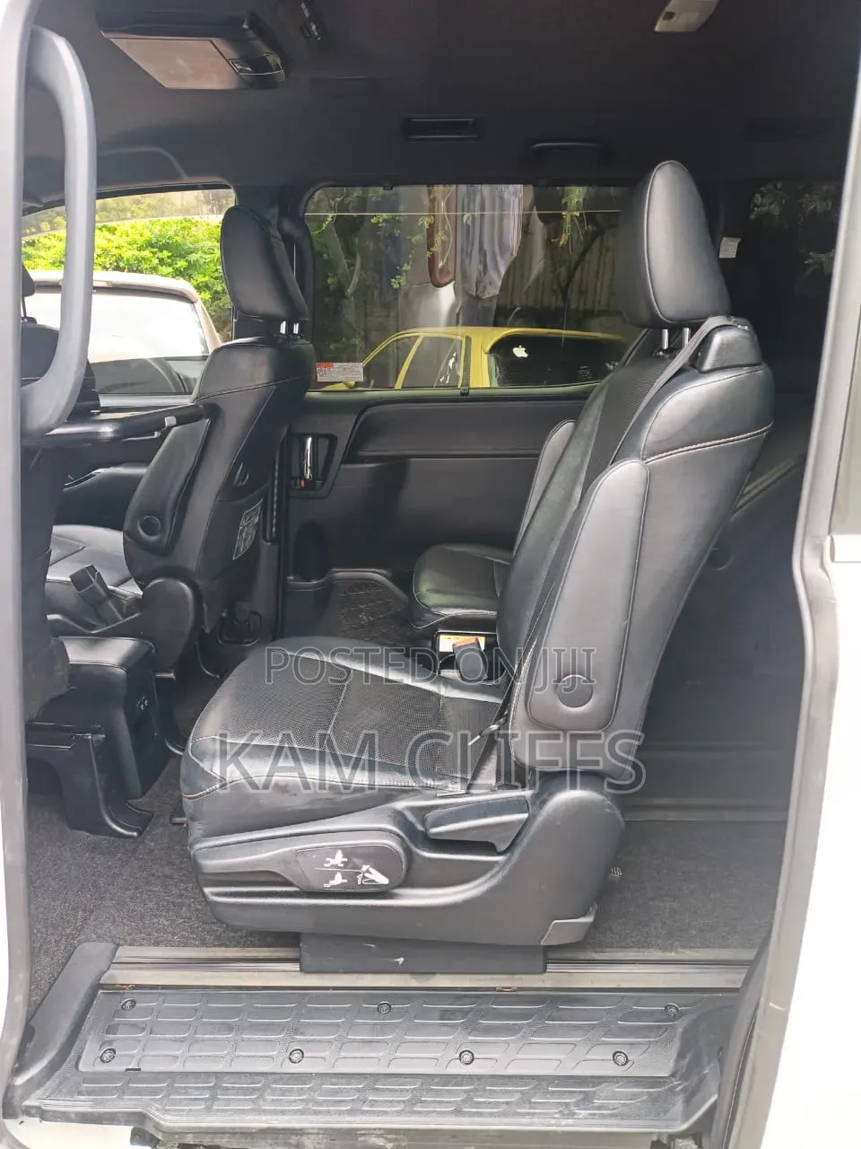 Toyota Esquire 2018 White