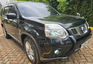 Nissan X-Trail 2012 Black