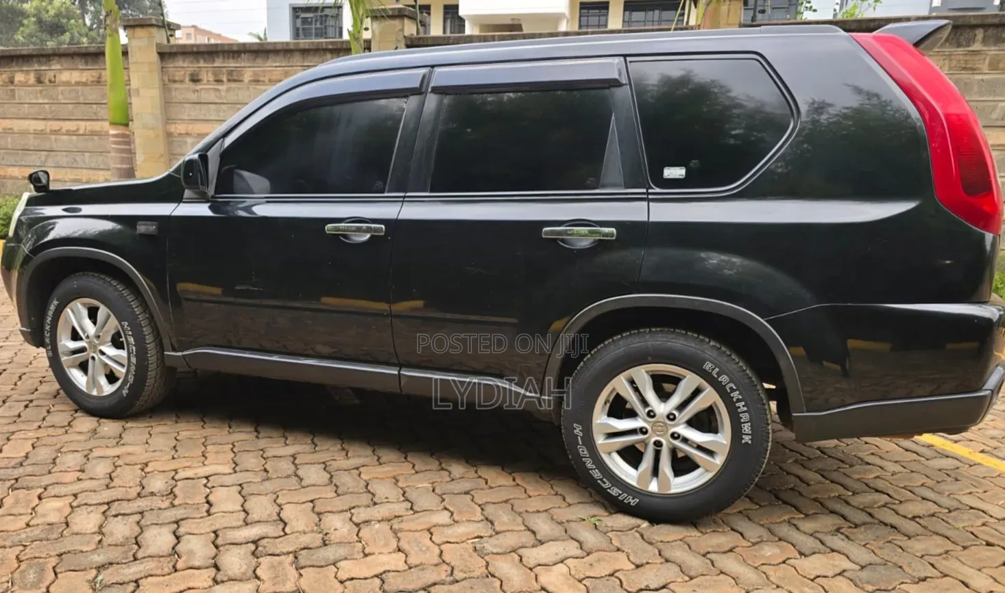 Nissan X-Trail 2012 Black
