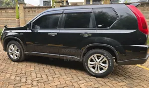 Nissan X-Trail 2012 Black