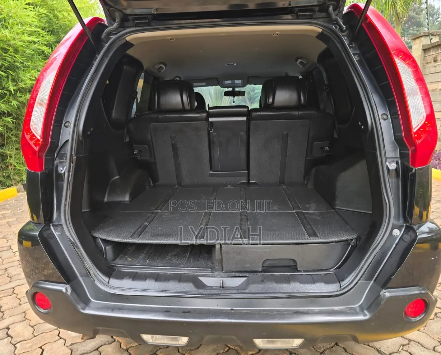 Nissan X-Trail 2012 Black