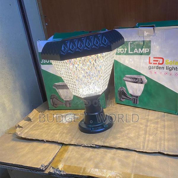 Outdoor Solar Led Gate Light – Color Changing Landscape Lamp