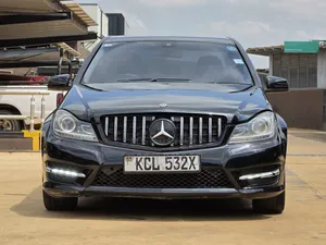 Mercedes-Benz C200 2010 Black