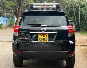 Toyota Vanguard 2012 Black