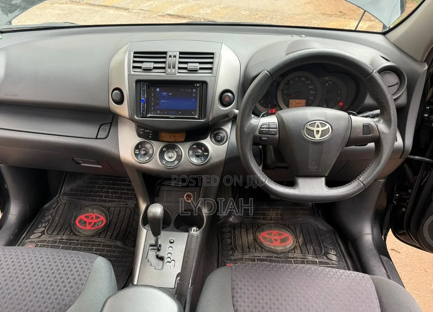 Toyota Vanguard 2012 Black
