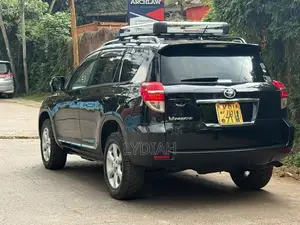 Toyota Vanguard 2012 Black