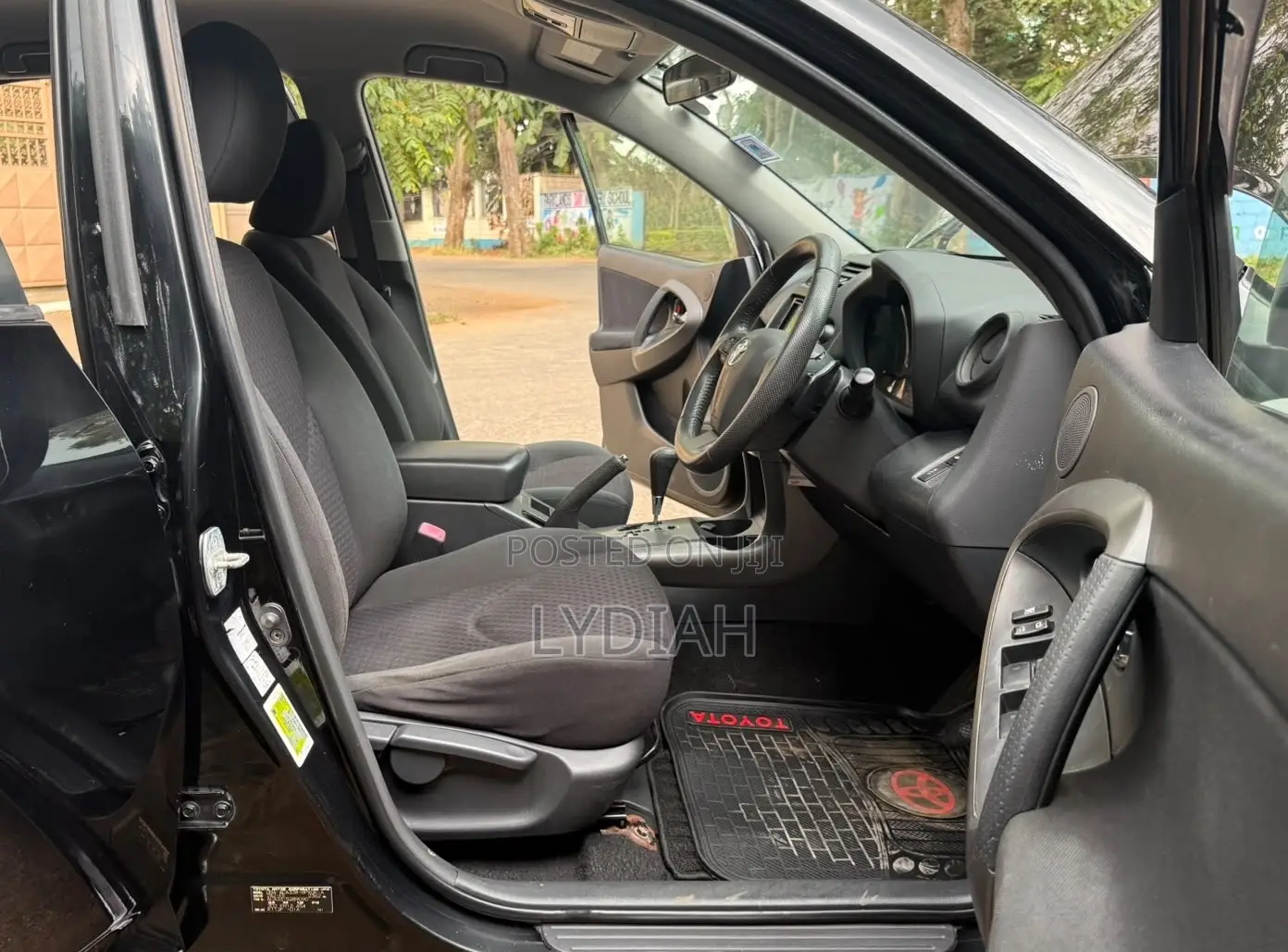 Toyota Vanguard 2012 Black