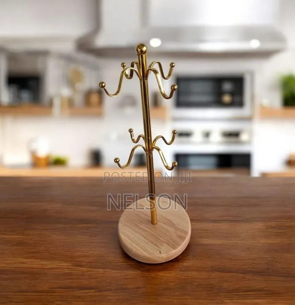 8 Slots Golden Cup Stand On A Bamboo Base