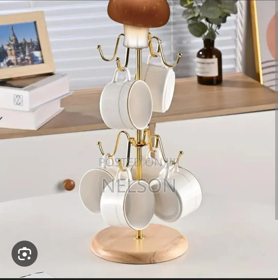 8 Slots Golden Cup Stand On A Bamboo Base
