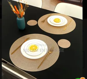 6pcs Gold PVC Non-Woven Table Mats*