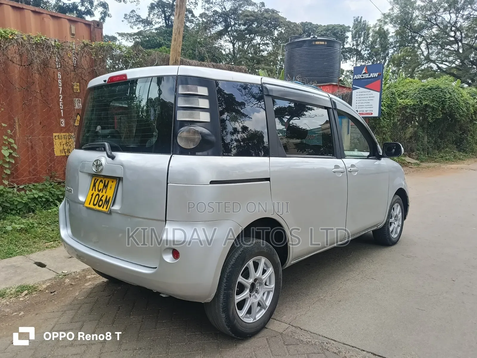 Toyota Sienta 2010 Silver