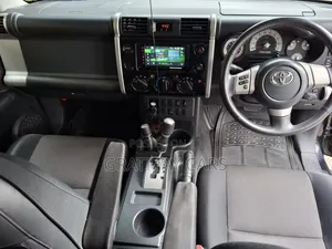 Toyota FJ Cruiser 2012 Black