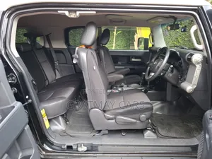 Toyota FJ Cruiser 2012 Black