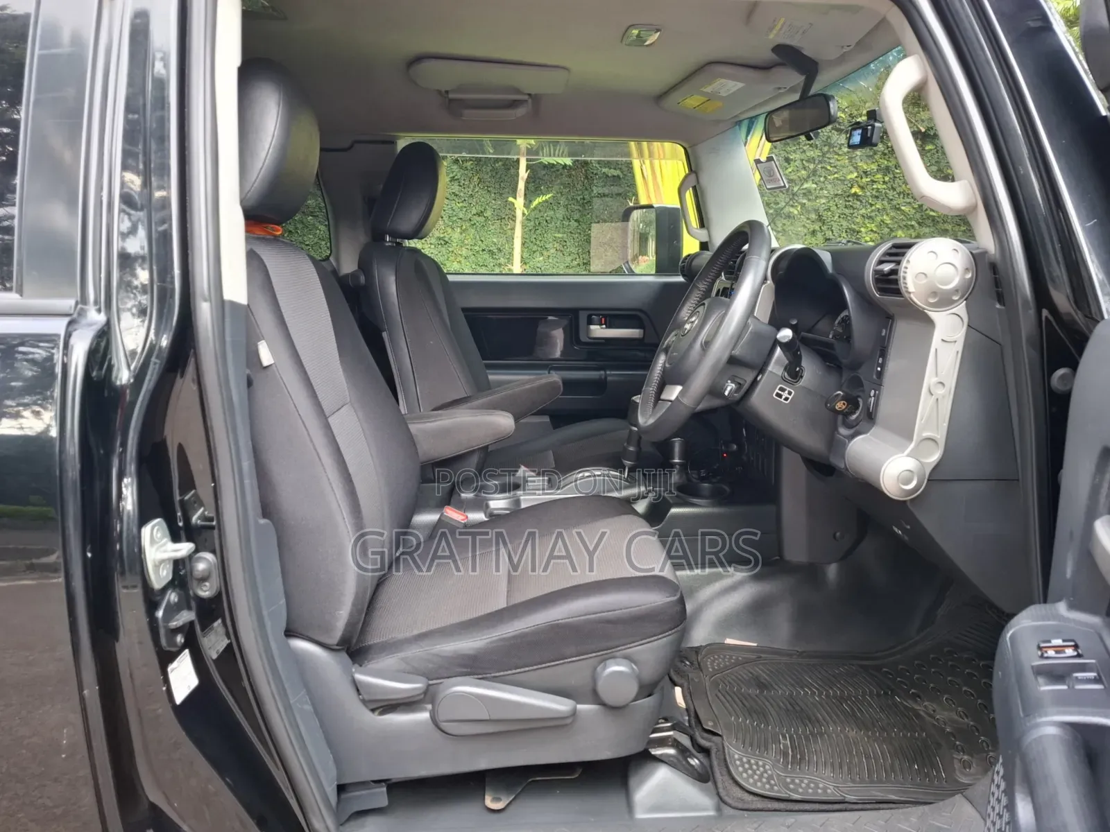 Toyota FJ Cruiser 2012 Black