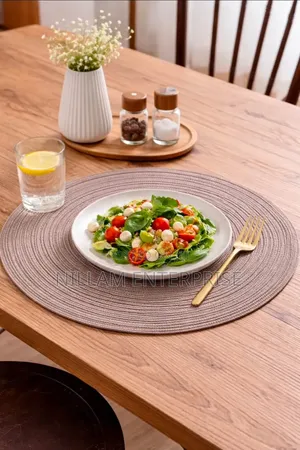 Elegant Round Woven Placemats Durable Washable