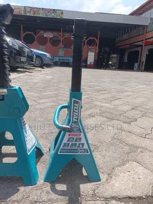 Total 3 Ton Adjustable Jack Stand (Pair) Heavy Duty Axle Stands