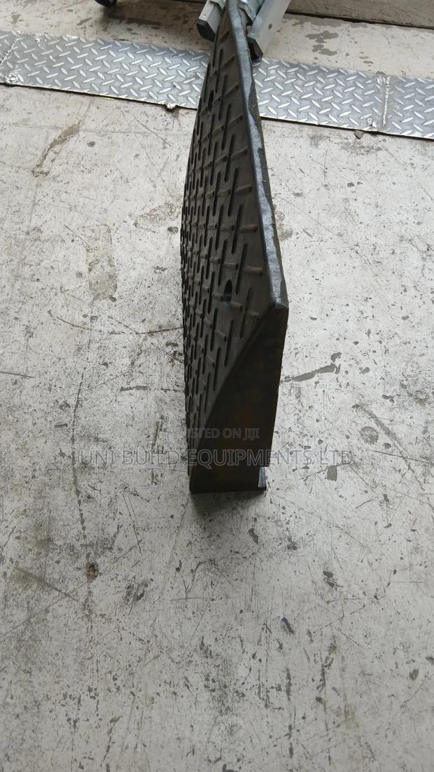 Kerb Ramp (49cmx42cm) - thumbnail 3