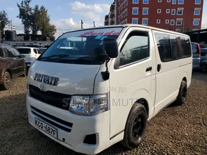Toyota HiAce 2011 White