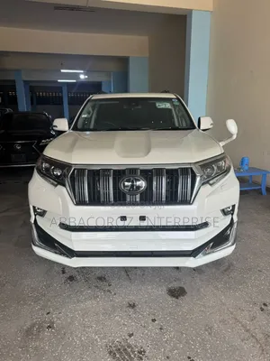 Toyota Land Cruiser Prado 2017 White