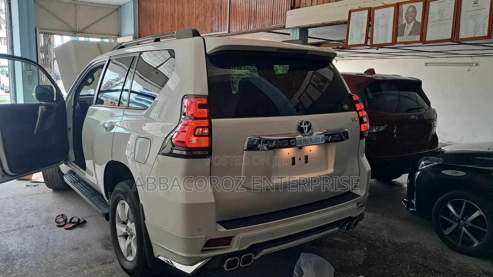 Toyota Land Cruiser Prado 2017 White