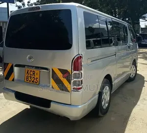 Toyota HiAce 2012 Silver