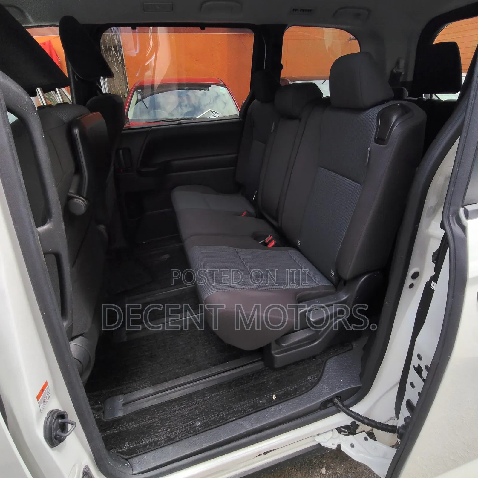 Toyota Noah 2022 White