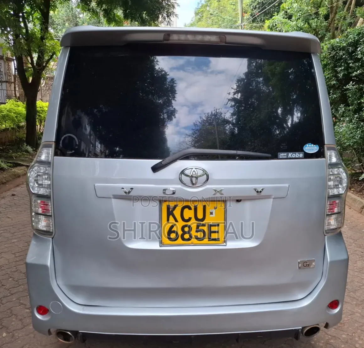 Toyota Voxy 2012 Silver