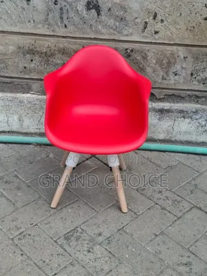 Basket Eames Chair