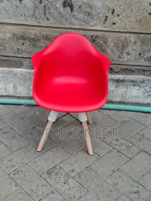 Basket Eames Chair