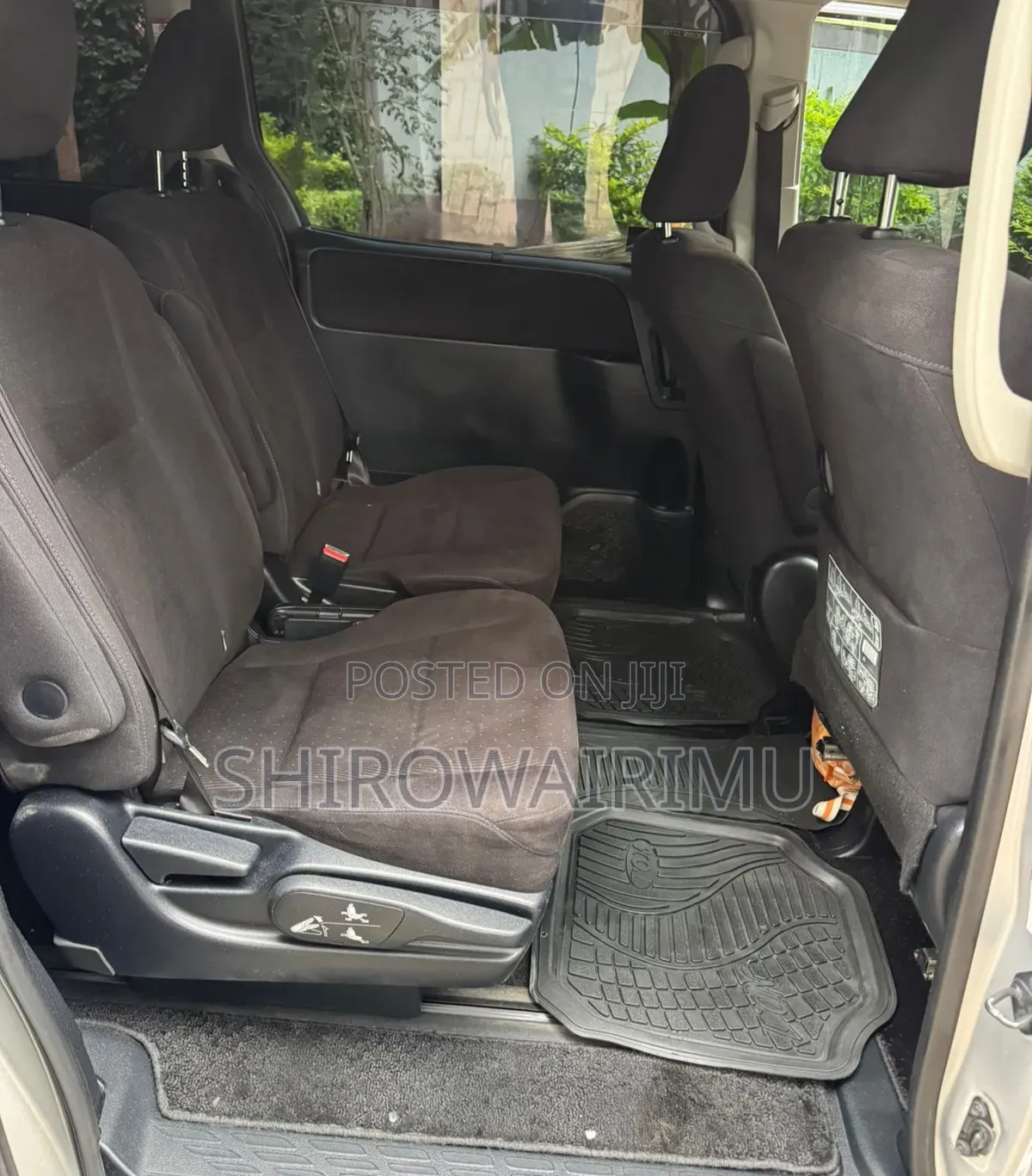 Toyota Noah 2016 Silver