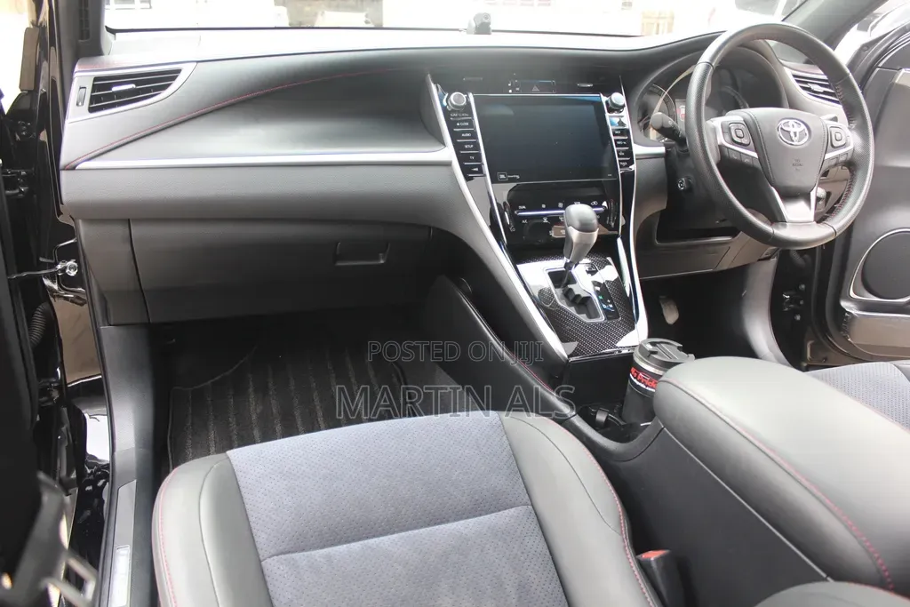 Toyota Harrier 2019 Black