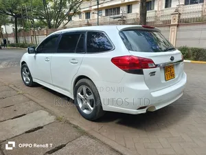 Subaru Legacy 2011 Off white